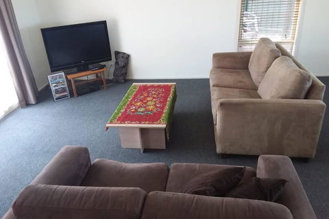 Park View, Maitland - Kingaroy Accommodation 3
