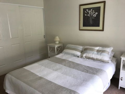Peaceful, Relaxing With Amazing Water Views - Kingaroy Accommodation 2