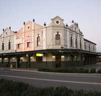 Peden's Hotel - Kingaroy Accommodation