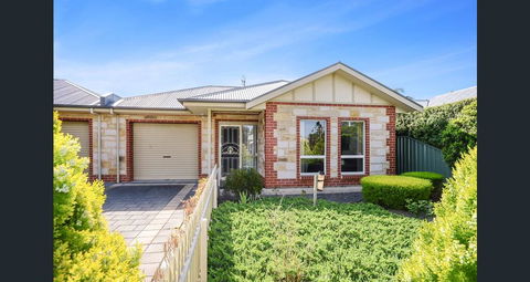 Perfect Location Central Modern Cottage - Free WiFi - Kingaroy Accommodation 2