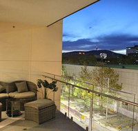 Perfectly Located Modern Apartment - Canberra CBD - Kingaroy Accommodation