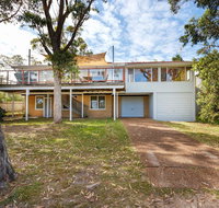 Pet Friendly 4 Bedroom Holiday Home - River Views - Kingaroy Accommodation