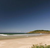 Plomer Beach House - Kingaroy Accommodation