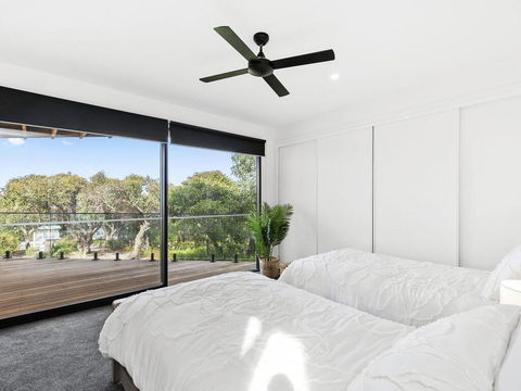 POINT BREAK , NEW LISTING 2019,  - Kingaroy Accommodation 2