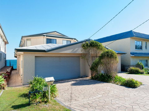 Portovenere Fishermans Bay - Kingaroy Accommodation 1