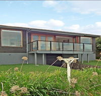 Prime Position - across from seven mile beach - Kingaroy Accommodation