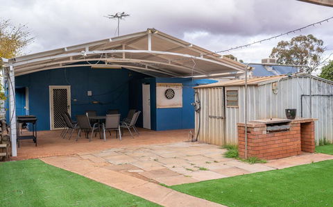 Prospectors Carriage House - Kingaroy Accommodation 3