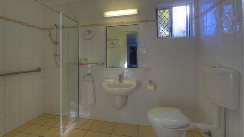 Queens Beach Tourist Village - Kingaroy Accommodation 3