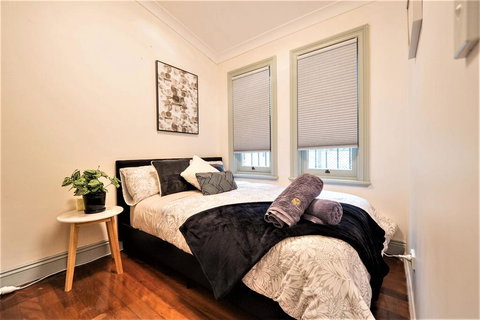 Quiet Private Room In Strathfield 3min To Train Stationg2 - Kingaroy Accommodation 0