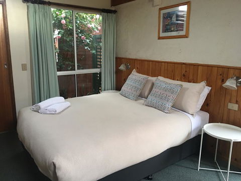 Railway Motel Myrtleford - Kingaroy Accommodation 0