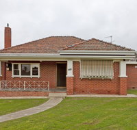 Red Brick Beauty - Central Cottage - Kingaroy Accommodation