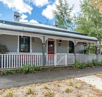 Red Door Cottage of Orange - Heritage Home - Kingaroy Accommodation