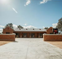 Red Waratah Accommodation - Kingaroy Accommodation