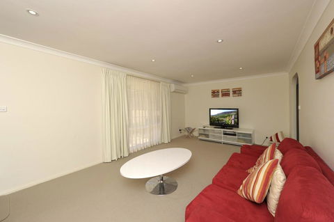 Reef Close, 1/2 - Kingaroy Accommodation 3