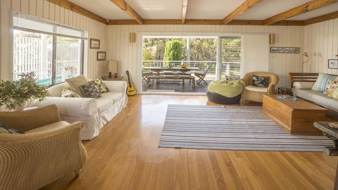 Rennies Retreat-Bushland & Ocean Views - Kingaroy Accommodation 0