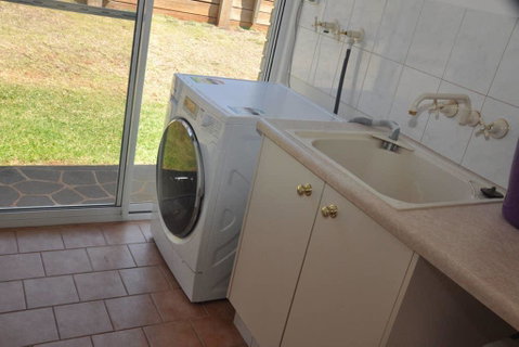 Ridgehouse - Kingaroy Accommodation 2