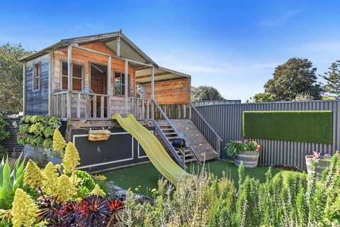 RiverSea Goolwa Beachhouse - WiFi - Pet-Friendly - Kingaroy Accommodation 1