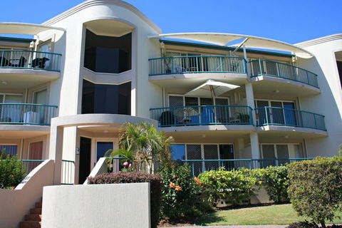 RIVERVIEW, UNIT 6, CURRUMBIN - Kingaroy Accommodation 2