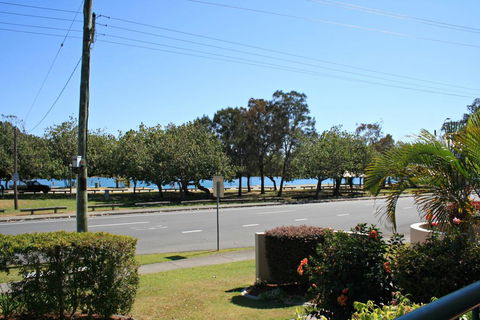 RIVERVIEW, UNIT 6, CURRUMBIN - Kingaroy Accommodation 0