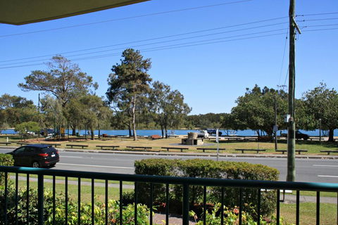 RIVERVIEW, UNIT 6, CURRUMBIN - Kingaroy Accommodation 1