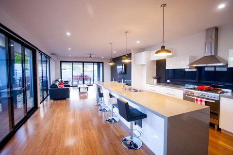 RL Apartments 3 Simms St - Kingaroy Accommodation 2