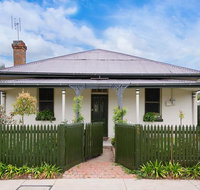 Roalies Farm House - Kingaroy Accommodation