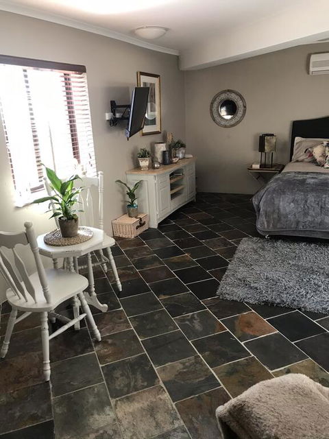 Robinson Retreat - Kingaroy Accommodation 1