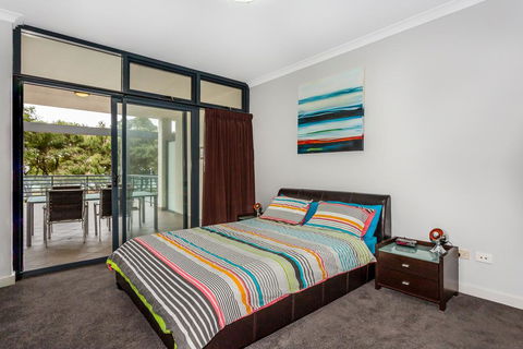 Rockingham Beachfront Apartment - Kingaroy Accommodation 1