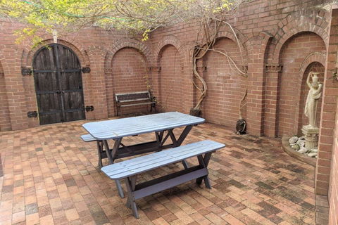 Romeo & Juliet - Kingaroy Accommodation 2