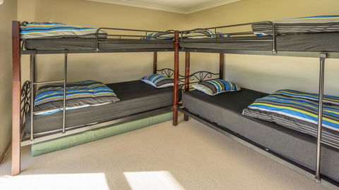 Rosemary Avenue 48 Bawley Point - Kingaroy Accommodation 3