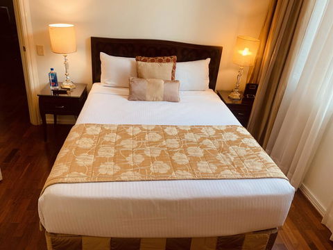 Royal Albert Hotel - Kingaroy Accommodation 3