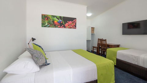 Royal Motel Tenterfield - Kingaroy Accommodation 0