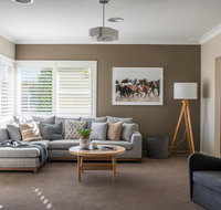 Sampson St Large Stylish CBD Home Sleeps 11 - Kingaroy Accommodation