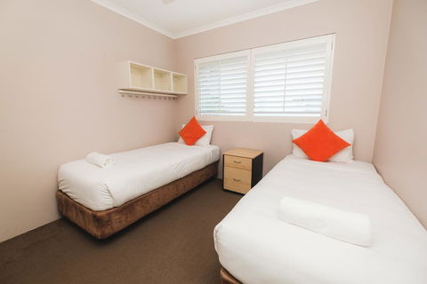Sanctuary Lake Apartments - Kingaroy Accommodation 2