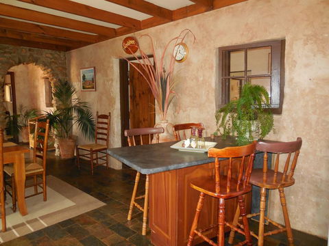 Sandalmere Cottage - Kingaroy Accommodation 2