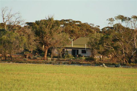 Sandalmere Cottage - Kingaroy Accommodation 1