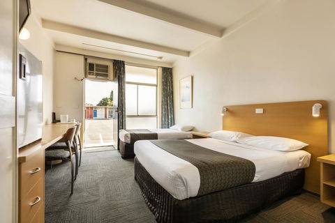 Sandbelt Club Hotel - Kingaroy Accommodation 2