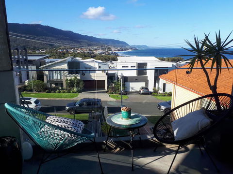Sandon Point Coastal Abode - Kingaroy Accommodation 2