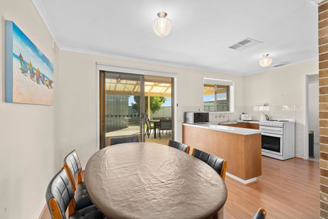 Sandpiper Aldinga Beach - Kingaroy Accommodation 2
