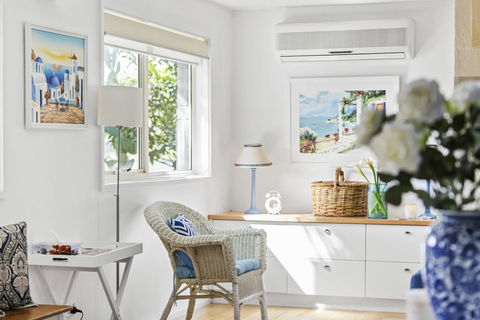 SANTORINI BEACH HOUSE - SAFETY BEACH - Kingaroy Accommodation 1