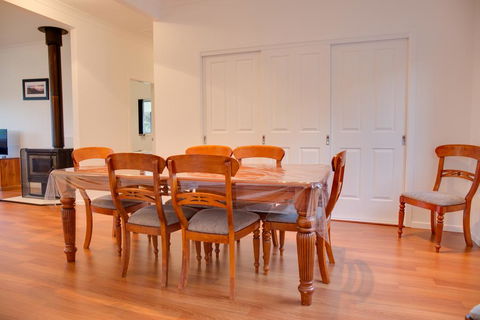 Sapphire Cottage - Kingaroy Accommodation 2