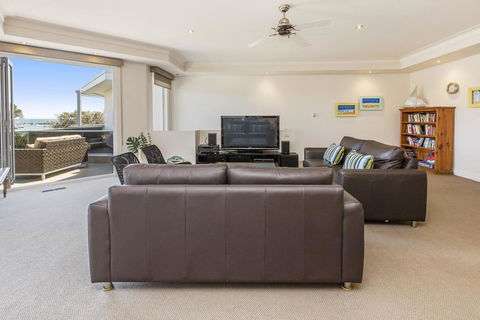 SEA GRANGE - MORNINGTON - Kingaroy Accommodation 2