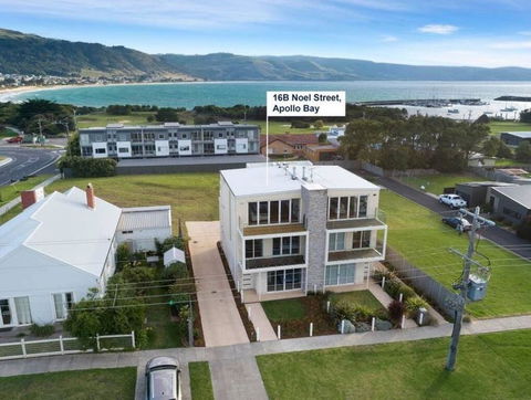 SEA NOOK - Seconds From The Beach - Kingaroy Accommodation 0