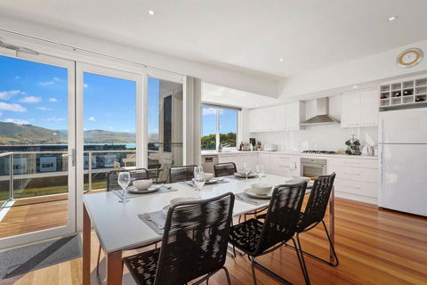 SEA NOOK - Seconds From The Beach - Kingaroy Accommodation 2
