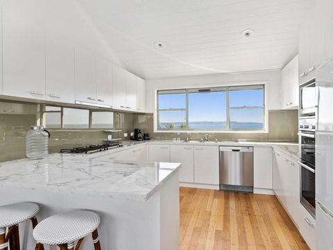 Seascape - Kingaroy Accommodation 3