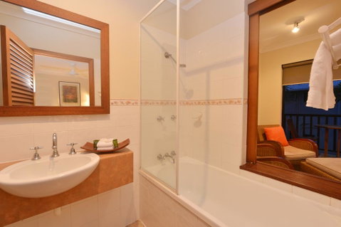 Seascape Holidays - Hibiscus - Kingaroy Accommodation 3