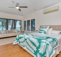 Seascape Luxury Beachfront House - Kingaroy Accommodation