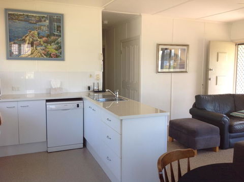 Seaside Cottage - Kingaroy Accommodation 2