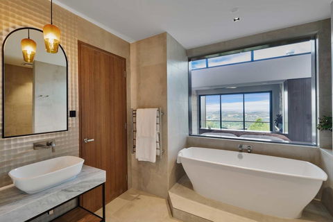 Sequoia Lodge - Kingaroy Accommodation 0