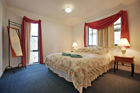 Serenity Grove - Kingaroy Accommodation 0